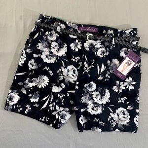 GLORIA VANDERBILT | High Waist Cottagecore Belted Nimah Shorts; Women’s Size 12